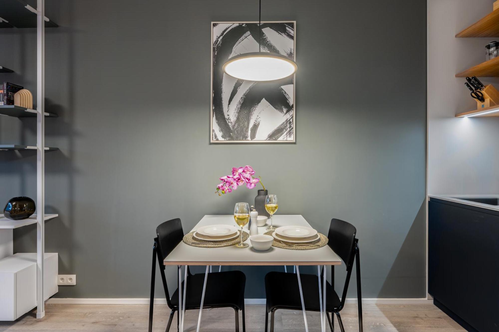 Days - - Terrace - Private Parking *
